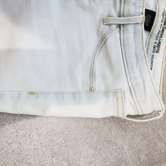 Mossimo Supply Co Womens White Wash Jeans Size 00 - Picture 4 of 6